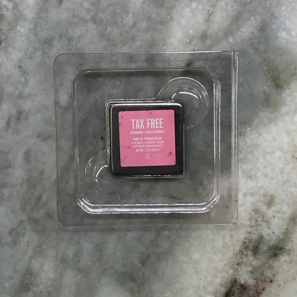JEFFREE STAR COSMETICS TAX FREE EYESHADOW